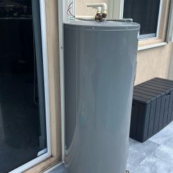 Rheem Water Heater 
