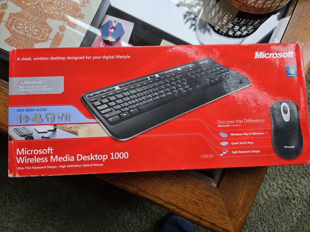 Microsoft Wireless Media Desktop 1000 Keyboard and Mouse
