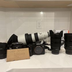 Sony A7R IV Camera and Lens Bundle