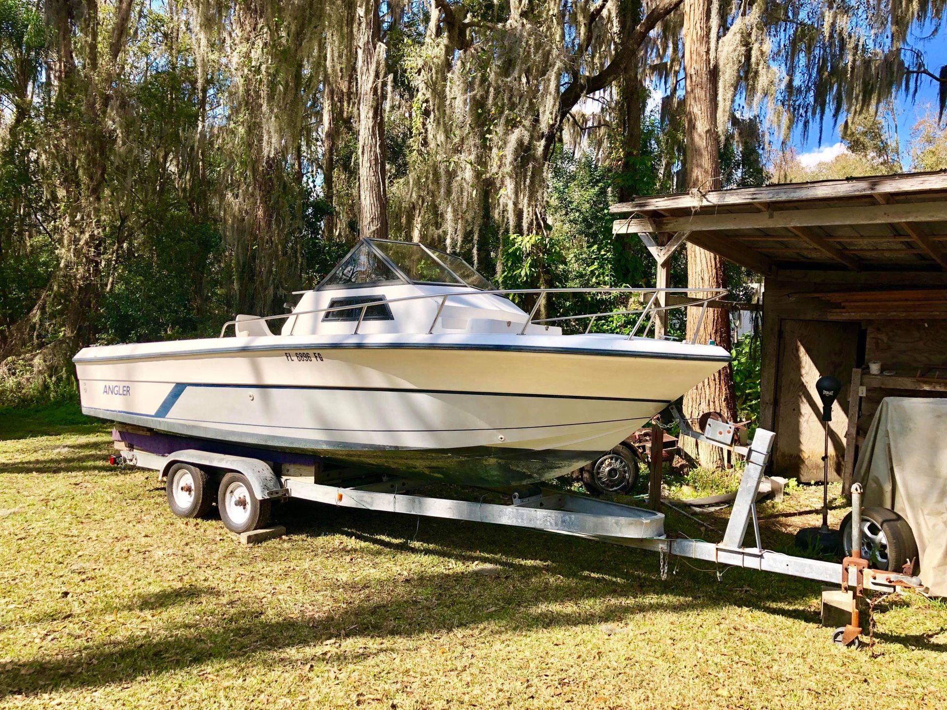 1988 Angler 220 WA - 22’ Walk Around offshore fishing boat