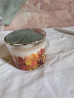 Caramel Vanilla scented candle