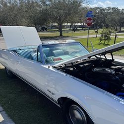 15" Hubcaps, 1968' OLDSMOBILE 98' CONVERTIBLE 