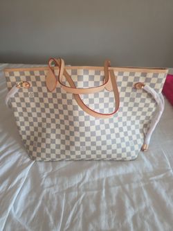 LUIS VUITTON MM TOTE