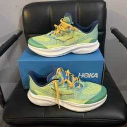 Hoka Mach 6/ Size 8.5D Women’s $95