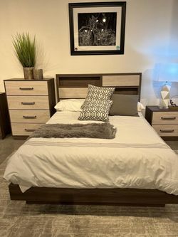 Brand New Alluring Queen bedroom set features bookcase headboard & hidden storage compartment