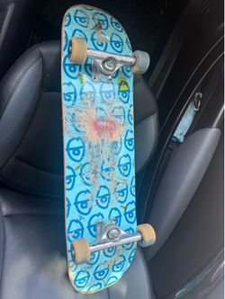 Krooked skateboard independent hollows