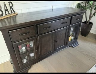 Legacy furniture Solid Wood Lighted Buffet 