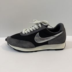 Nike Daybreak SP "Black/Metallic Silver" (BV7725-002) Men’s Size 7.5