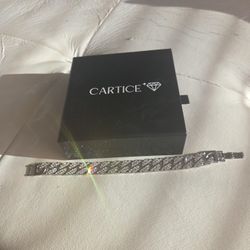 CATRICE BUST DOWN WATCH With Bracelet