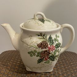 Christmas Themed Tea Pot