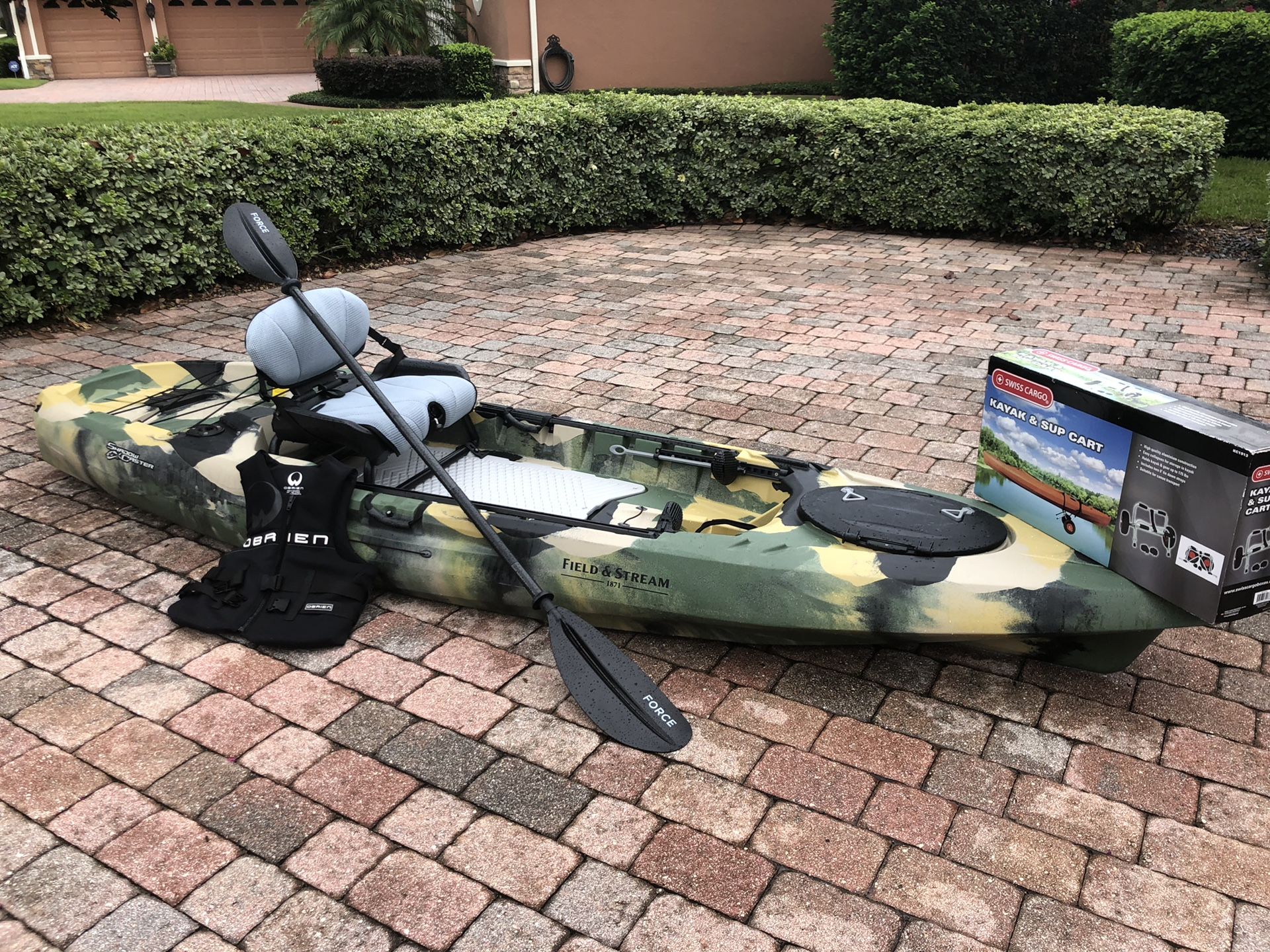 Field & Stream Shadow Caster 12’3” Fishing Kayak - Like New Condition
