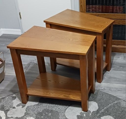 Livingroom End Tables Two Each