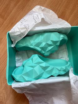 Diamond supply co slides, size 9