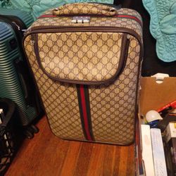 Gucci Luggage 