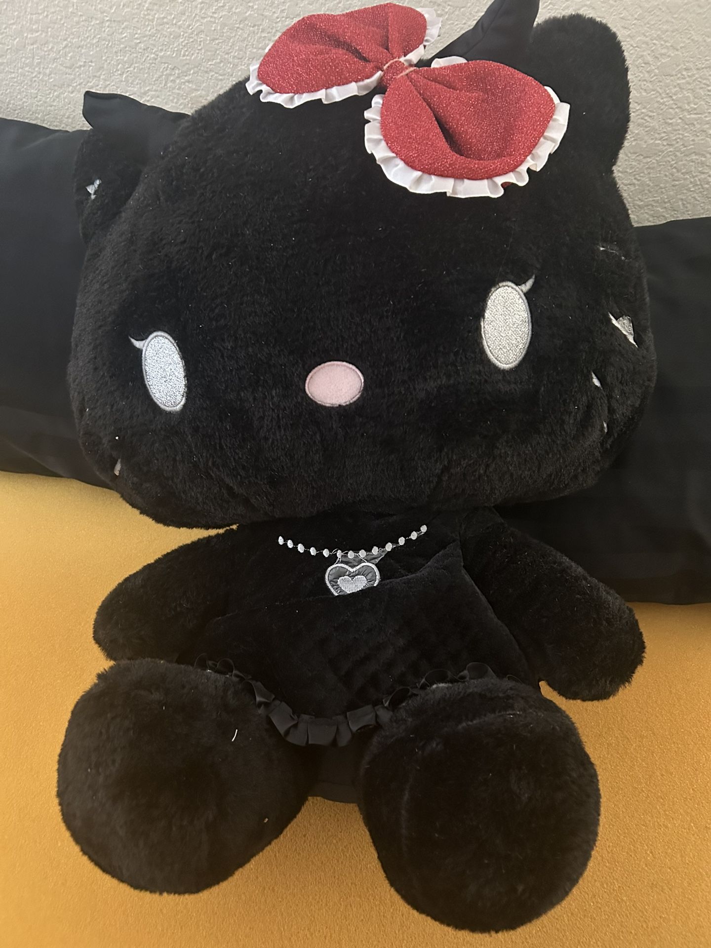 Sanrio Hello Kitty Black Angel/Devil