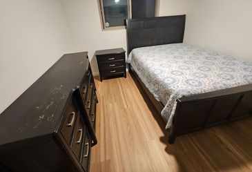 Queen size Bedroom set