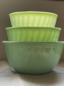 Fire King Bowl Set