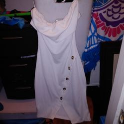 New Tight Fitting Strapless Dress Size Small
