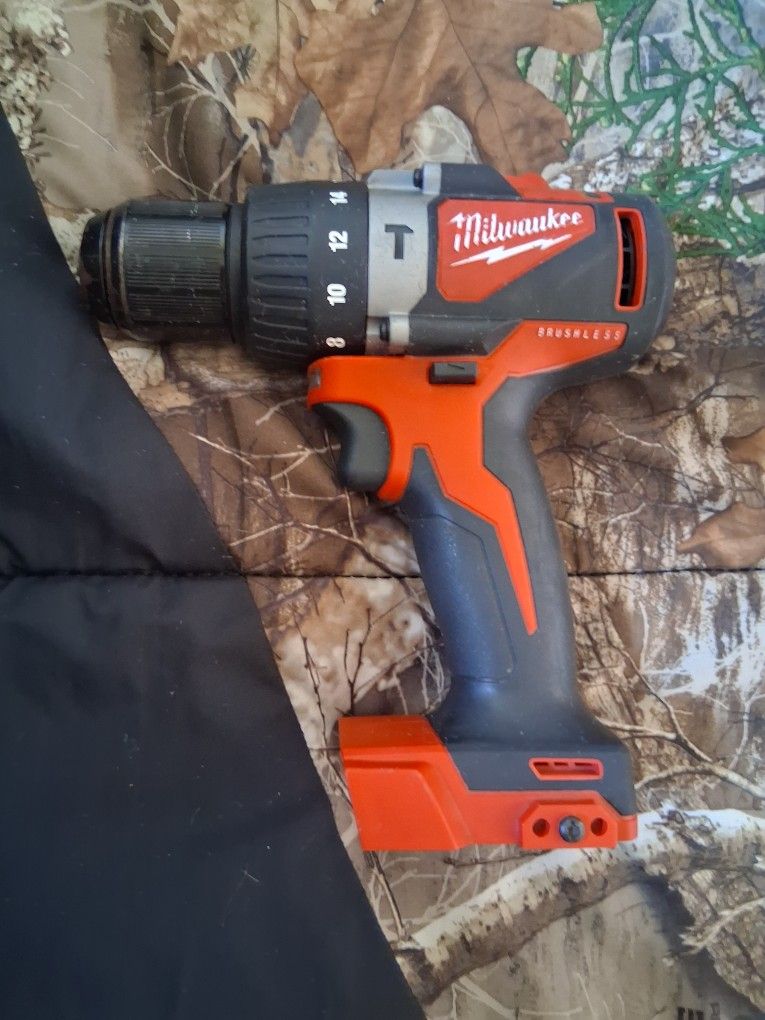 Milwaukee Drill M18 Brushless