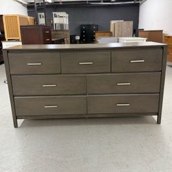 7 Drawer Dresser