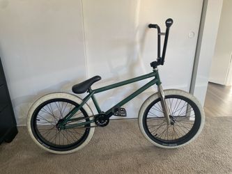 Cult 2 Short 20.5 frame bike