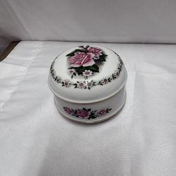 Vintage 1970s/1980s Heritage House Celebration Of Love Fine Porcelain Trinket Music Box “I’d Like To Teach The World To Sing”