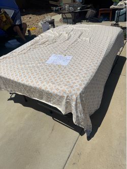 Full mattress + frame + sheet set