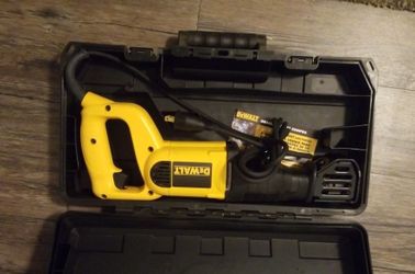 Dewalt Reciprocating Saw With Case