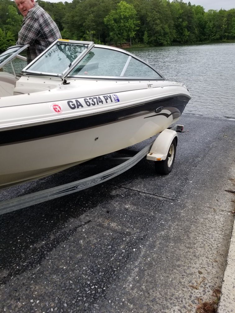 2003 Sea Ray 185 sport Boat