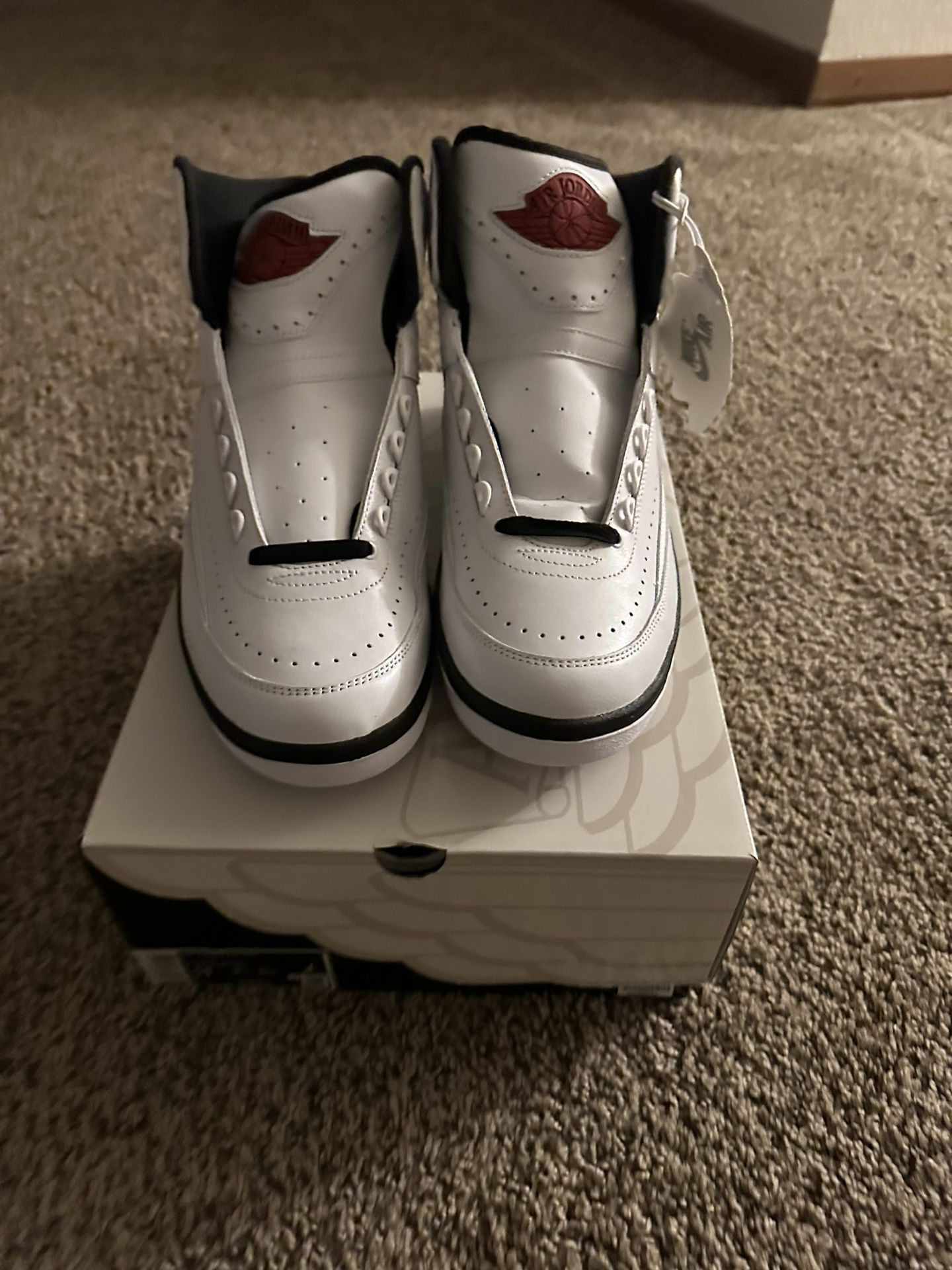 Retro Jordan 2s  (Brand New never Even Laced Up Size 11)