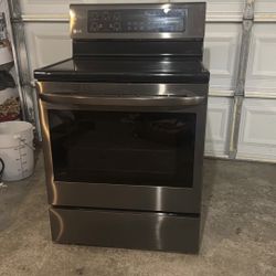 LG Electric stove 5 Burner Convection Oven