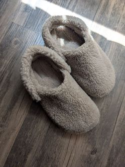 Girl crocs