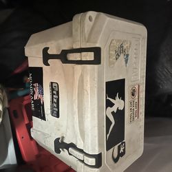 Grizzly Ice Chest