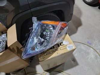 2006 - 2009 Toyota Prius Headlight Right Side