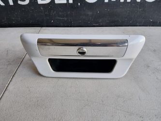 19-25  DODGE RAM 1500  TAILGATE   HANDLE  WITH CANLMEO