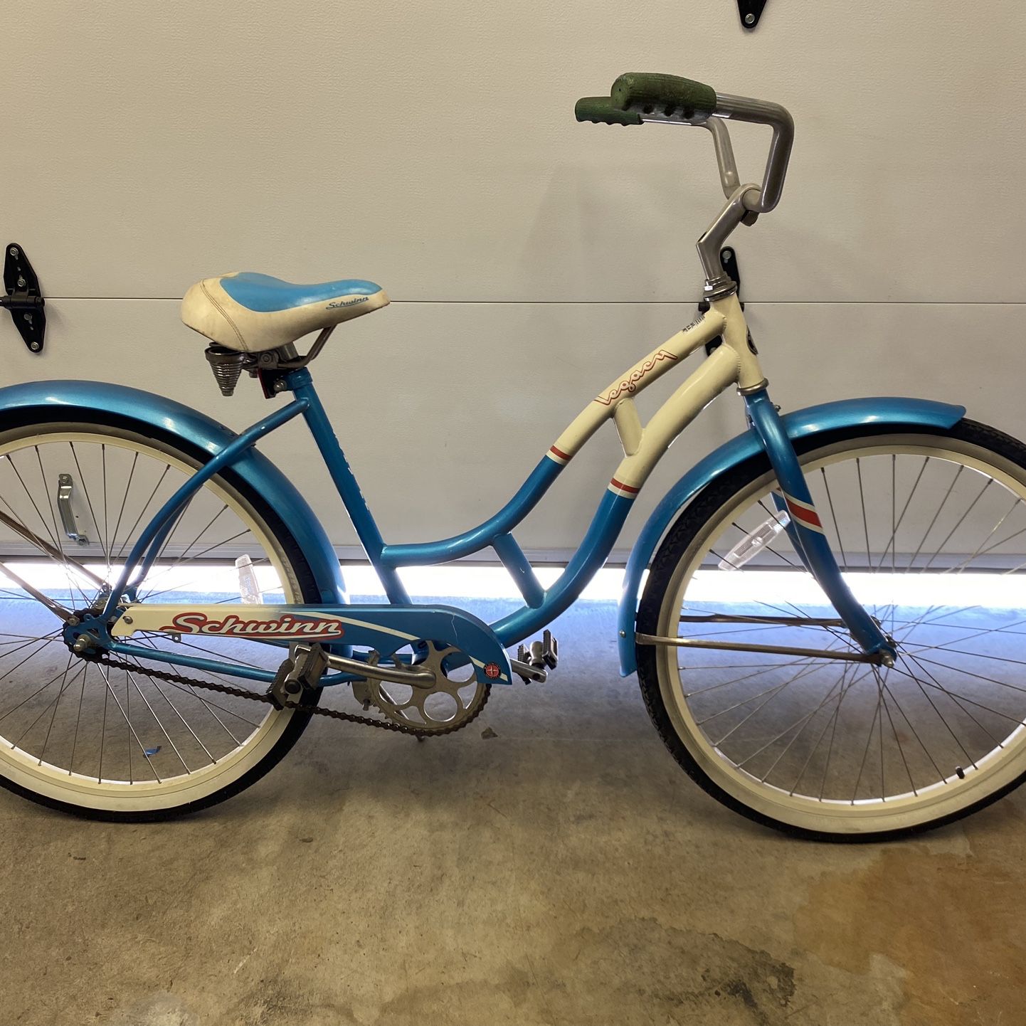 Schwinn on sale legacy cruiser