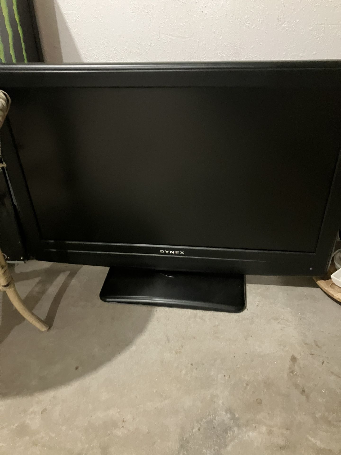 Dynex 37” HDTV