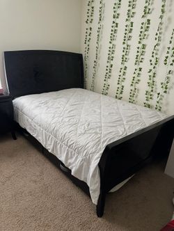 Queen Bed
