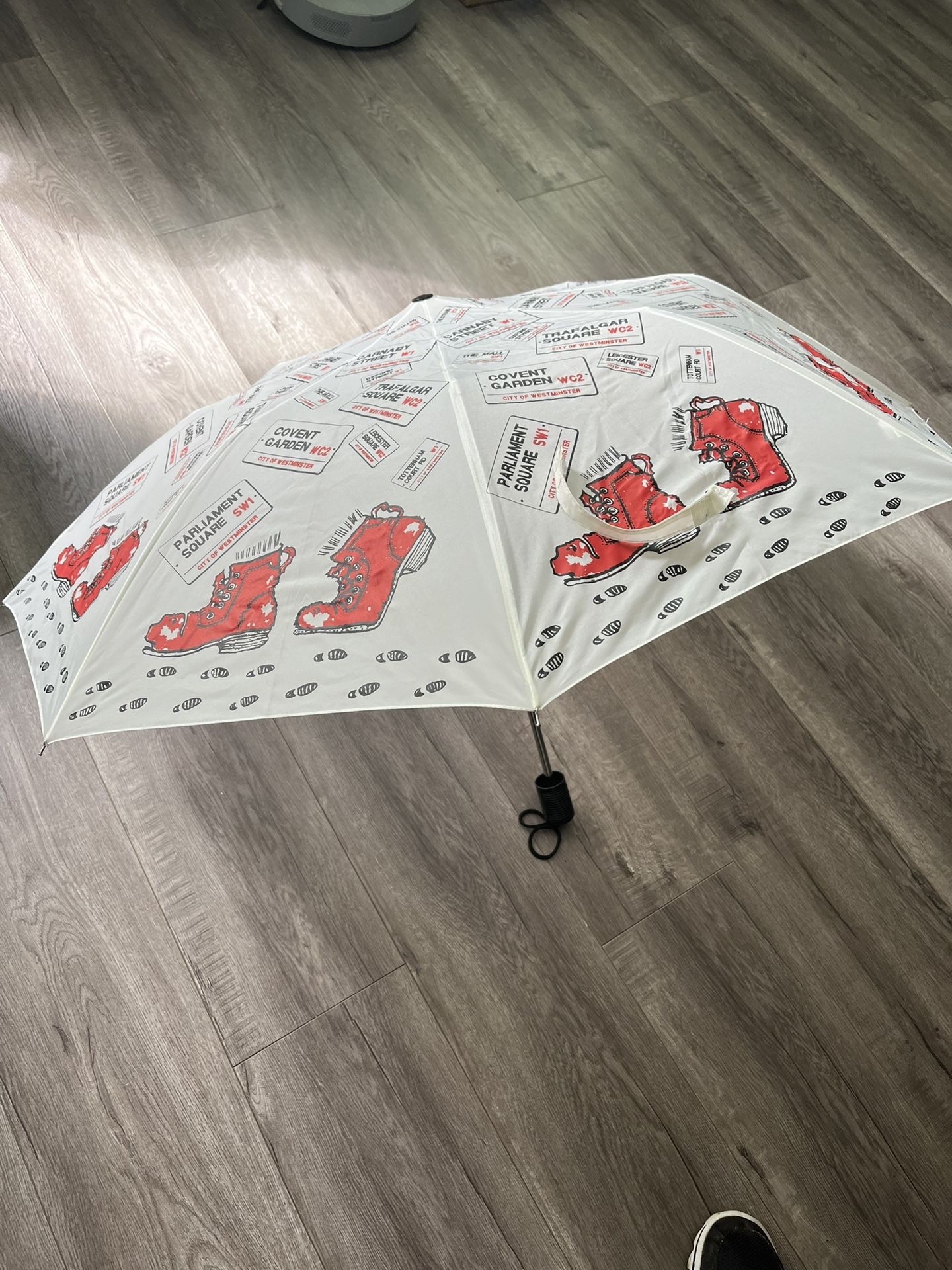 One Strand Of Umbrella Is A Little Pushed Out But Still Works Fine 