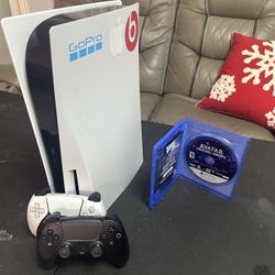 Ps5 with 2 controllers and game