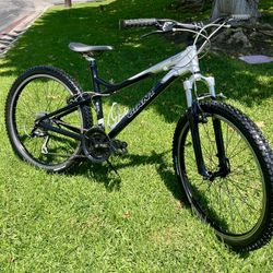 MOUNTAIN BIKE 🚵 