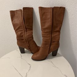 Women’s Boots Size 9
