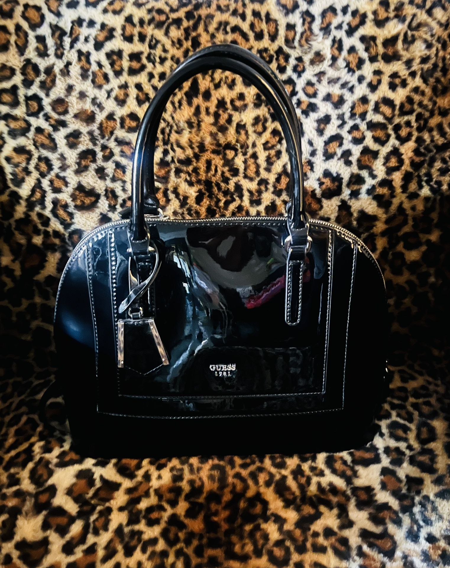 Elegant GUESS Black Patent Leather Purse/Bag (Brand new)