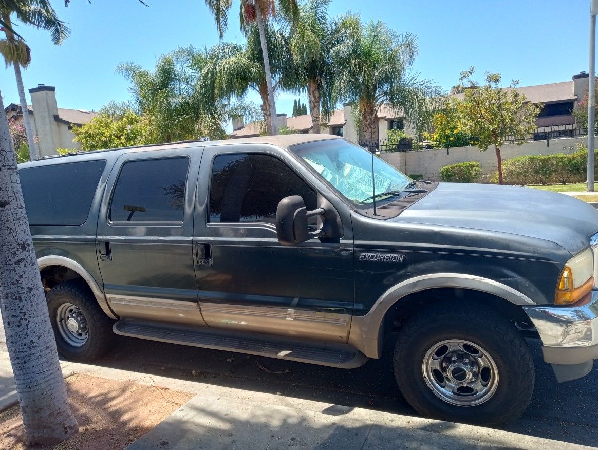 Ford Excursion 2000