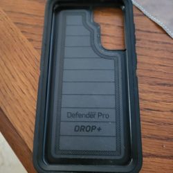 OtterBox Defender Series Pro Case With Holster for Samsung Galaxy S21 FE 