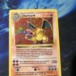 Pokémon 1999 Charizard 004/102 Base Set (Shadowless)! CLEAN!! Check Pics!!