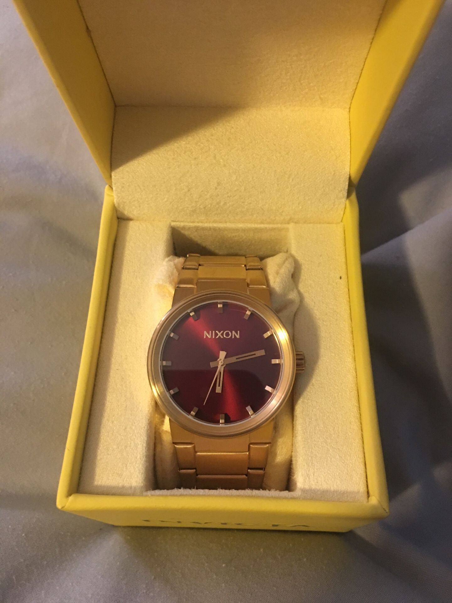 Men's Nixon watch gold/red face for Sale in Gig Harbor, WA - OfferUp