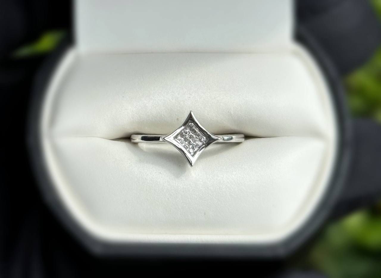 Jewelry 14k solid white gold diamond 0.10CTW triangle star shape ring sz 7.00