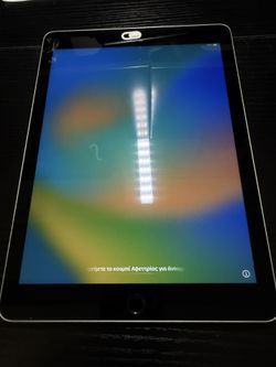 Ipad 5th Generation - Excellent Shape