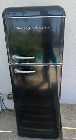 Frigidaire Retro style refrigerator